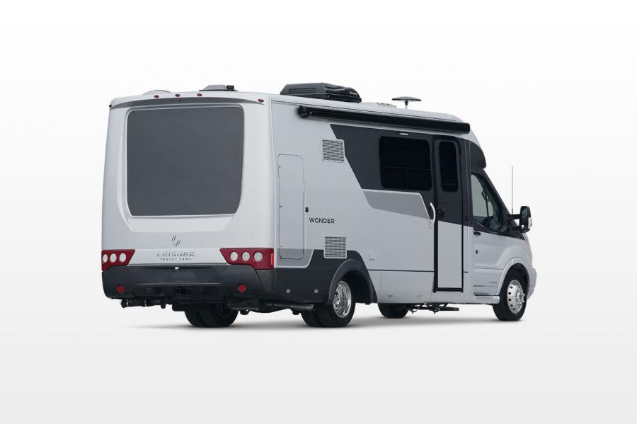  Leisure Travel Vans Wonder 2016 года  (фото 4 из 12)